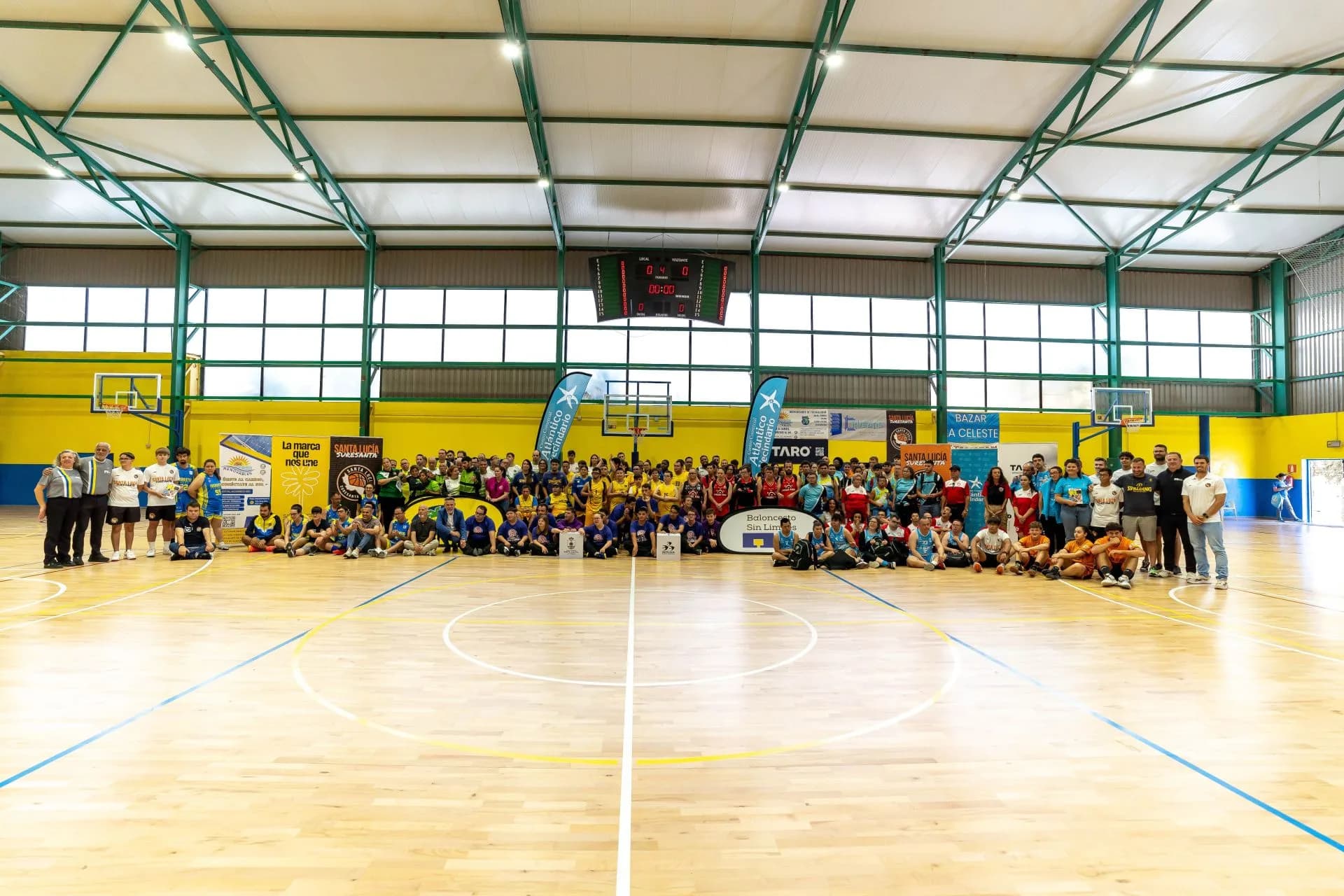 BALONCESTO SIN LÍMITES PLÁTANO DE CANARIAS ARRANCA SONRISAS EN SANTA LUCÍA
